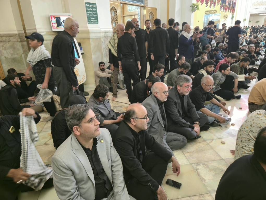 تداوم ارائه خدمت بی‌نظیر به عزاداران تشییع امام شهید در مواکب بیمه ایران در قم 