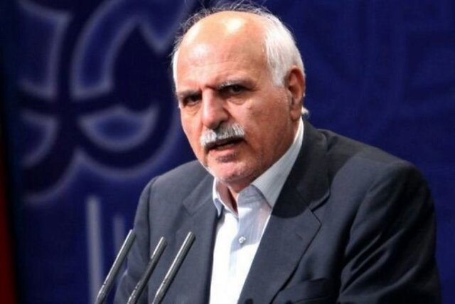 دولت به جای تصدی‌گری، نقش راهبری و رفع موانع تولید را برعهده گیرد