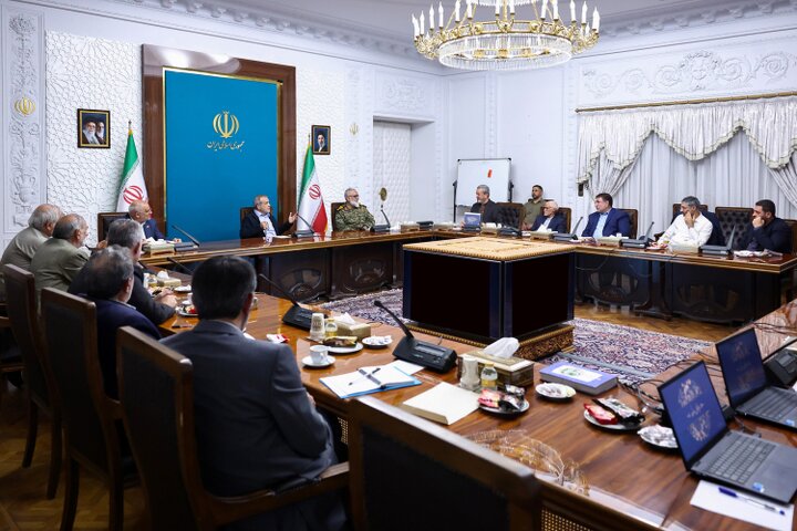 پزشکیان: سیاست‌های تولیدی متناسب با محدودیت منابع آبی طراحی شود
