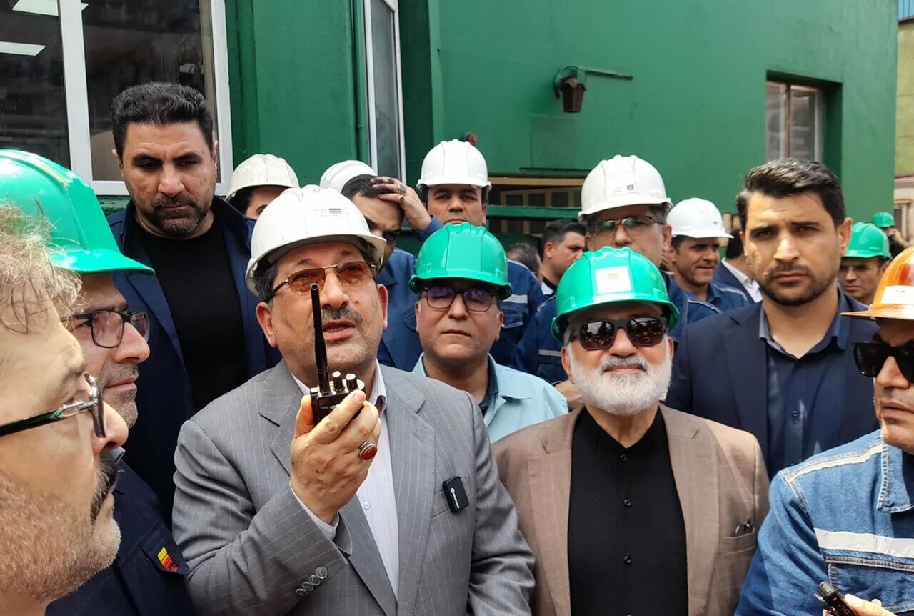 فولاد خوزستان یک ثروت ملی است؛ باید از این سرمایه ارزشمند صیانت و حمایت کنیم