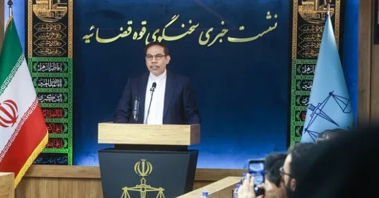 خبرنگاران ایران به عنوان خار چشم دشمن می‌درخشند