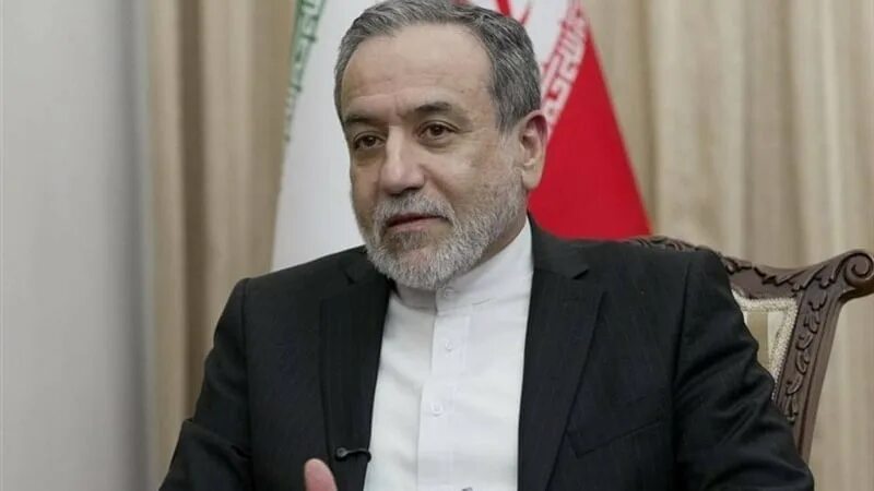 پاسخ عراقچی به تهدید ترامپ برای شروع عملیات اقتصادی علیه ایران
