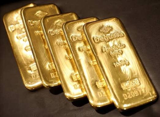 کاهش اندک قیمت طلا در پی نگرانی از تداوم نرخ‌های بهره بالا
