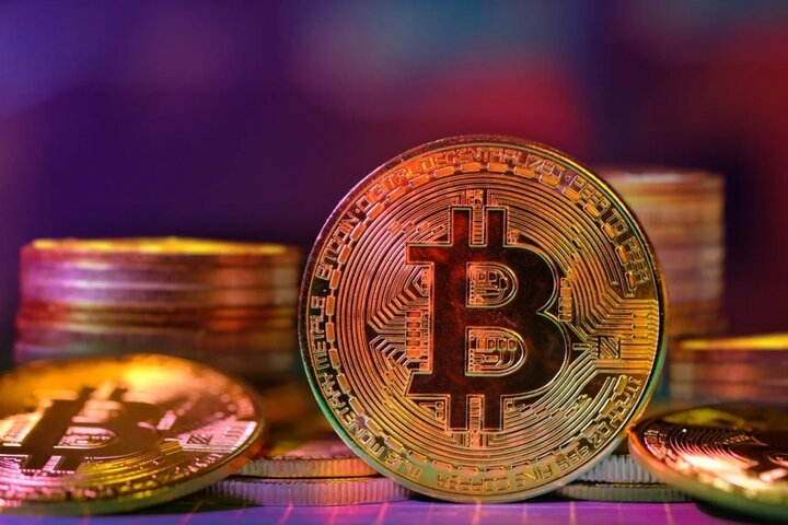 رشد ۲۵ درصدی بیت‌کوین در آگوست؛ بازگشت به کاهش قیمت با تشدید تنش ایران و آمریکا