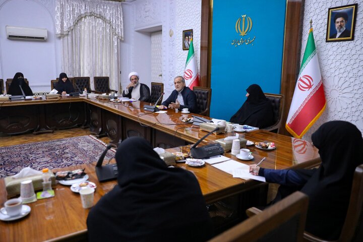 نمی‌شود به نسل جدید دستور داد؛ رفتارهای ما دافعه دارد/ بازنگری جدی در برخورد با جوانان