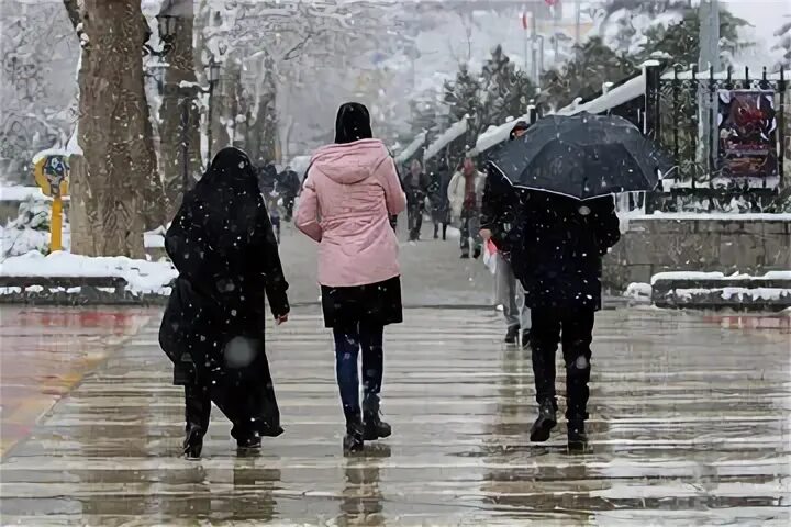 فعالیت سامانه بارشی در مناطقی از کشور و آمادگی راهداری برای خدمت‌رسانی به کاربران جاده‌ای