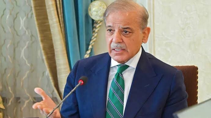 محکومیت شدید نخست‌وزیر پاکستان از حمله به فرودگاه ملک خالد؛ هشدار درباره ثبات منطقه