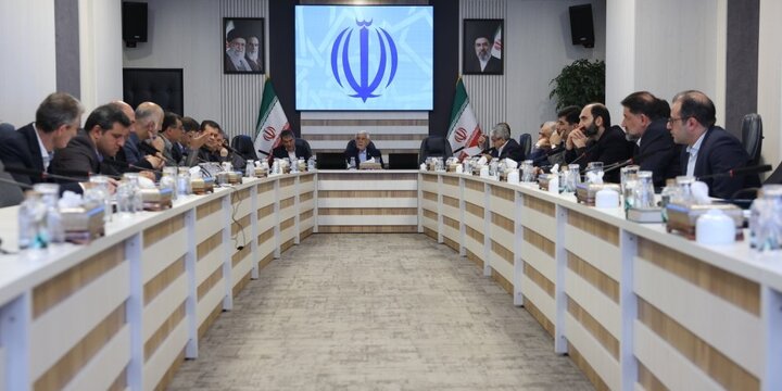 با ظرفیت‌های کشور از عهده مشکلات برمی‌آییم / بررسی بودجه ۱۴۰۶ با رویکرد ثبات، بازسازی و تاب‌آوری