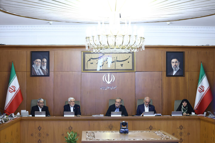 تأکید پزشکیان بر پیگیری کامل تدابیر رهبری برای عبور از وضعیت «نه جنگ، نه صلح»