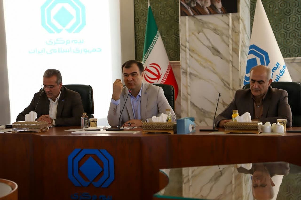  تأکید رئیس کل بیمه مرکزی بر برنامه‌محوری، پاسخ‌گویی و ارتقای بهره‌وری در حوزه توسعه و نوآوری